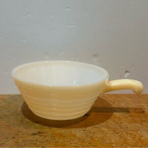 Vintage Fire King Oven Ware Peach Luster Beehive Handled Soup Chili Bowl